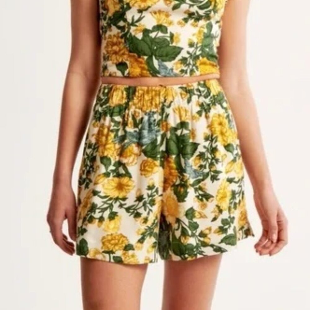 Floral Linen Blend Pull on Shorts